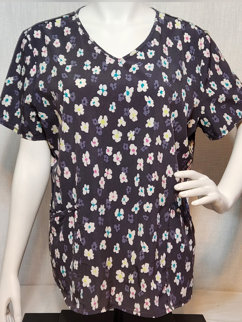 Scrubstar Top Flowers Gray Scrub Top XL